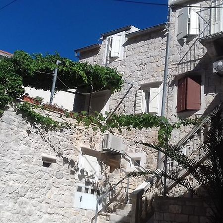 Apartments Donika Komiža Kültér fotó