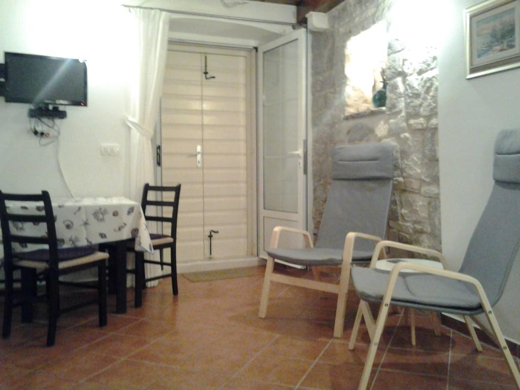 Apartments Donika Komiža Kültér fotó
