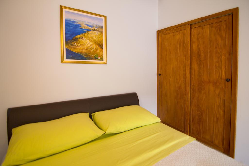 Apartments Donika Komiža Szoba fotó