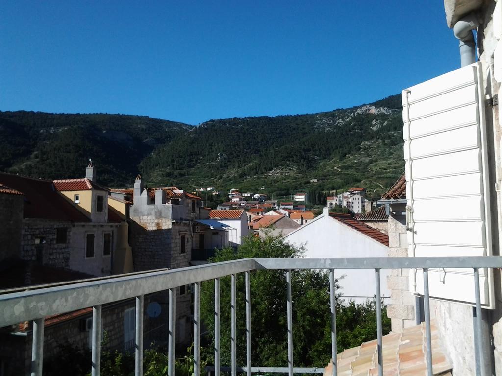 Apartments Donika Komiža Kültér fotó