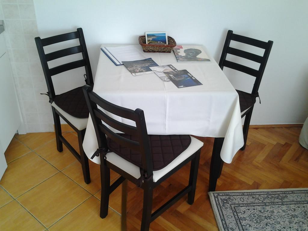 Apartments Donika Komiža Kültér fotó
