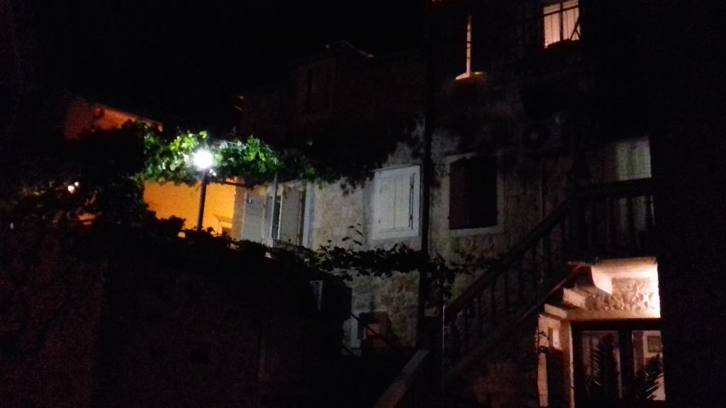 Apartments Donika Komiža Kültér fotó
